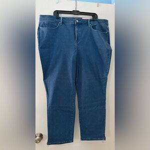 NWT NYDJ Women’s Size 22 Light Blue Denim Jeans with Polka Dots